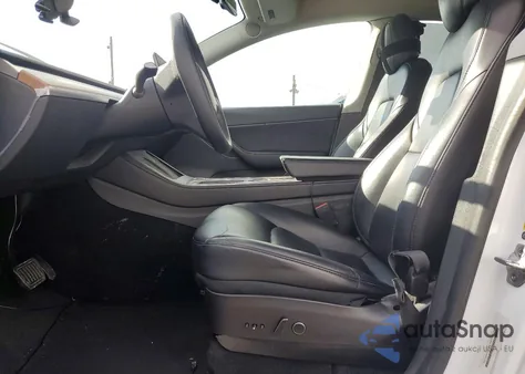 2022 Tesla Model Y z USA, uszkodzony, nr VIN 7SAYGDEE8NF386060